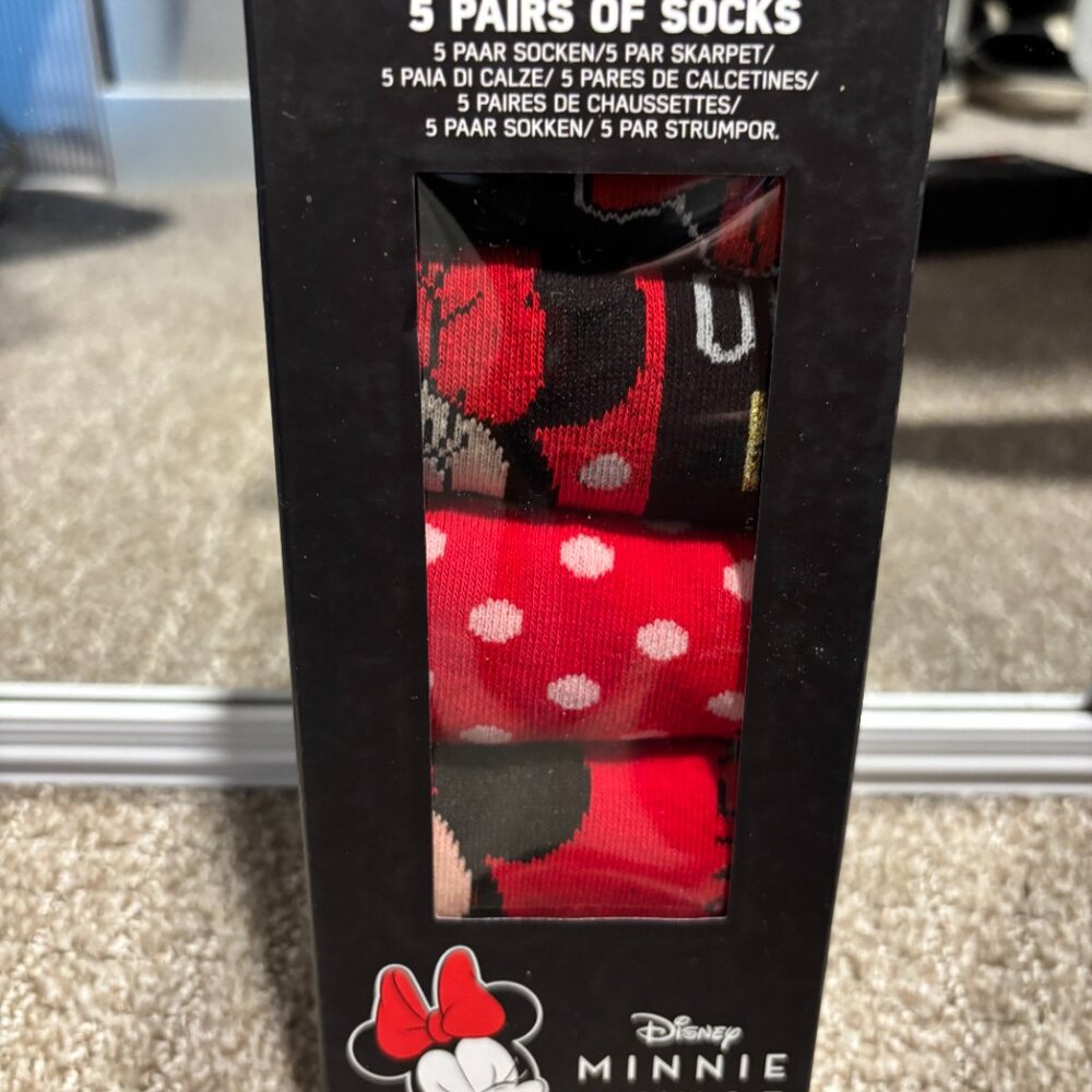 Disney Minnie Mouse Adult Socks-5 pair-sizes 4-9-NIB